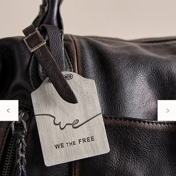 Chic Black Leather Shoulder Bag - Picture 3 of 8